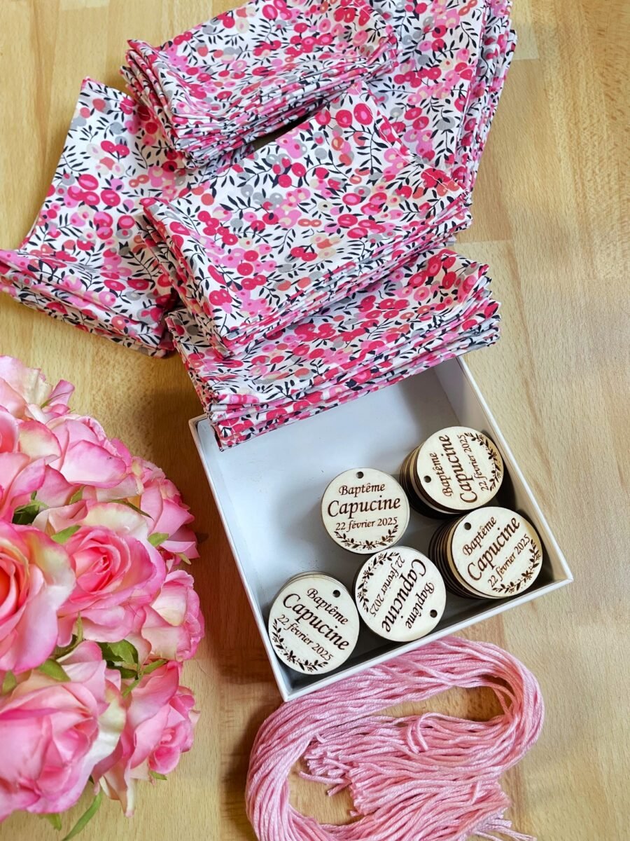 Pochons liberty rose étiquette ronde couronne fleurie Louise