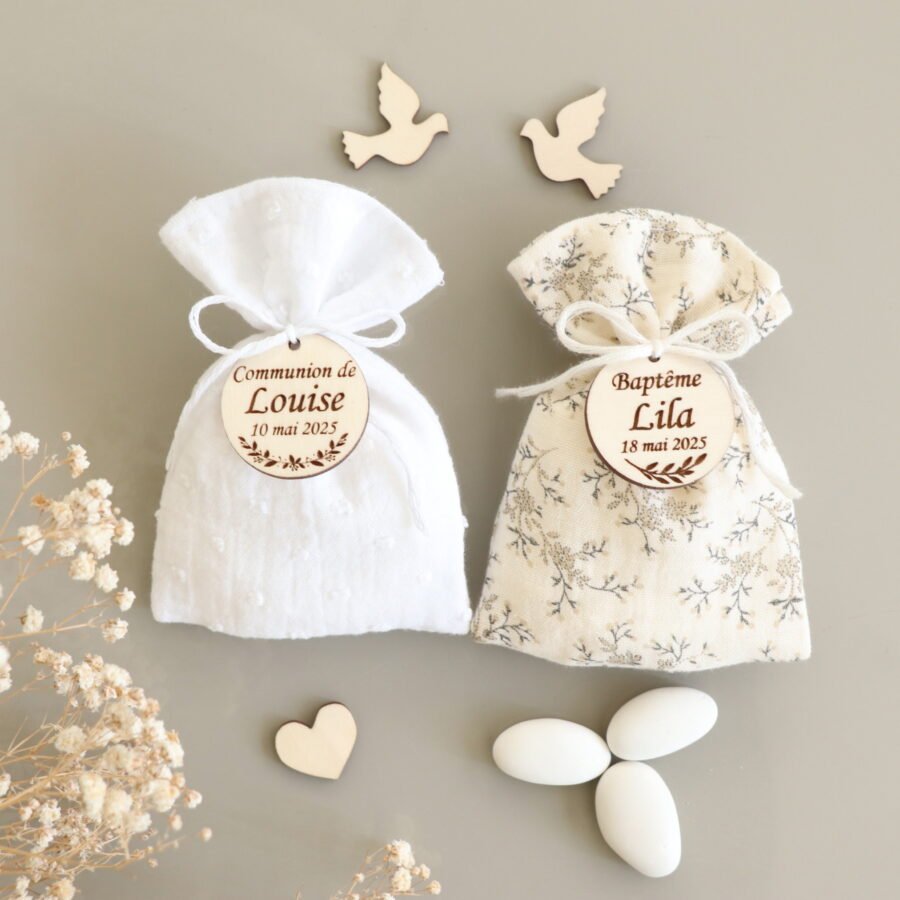 Pochons dragées plumetis blanc et fleuri beige