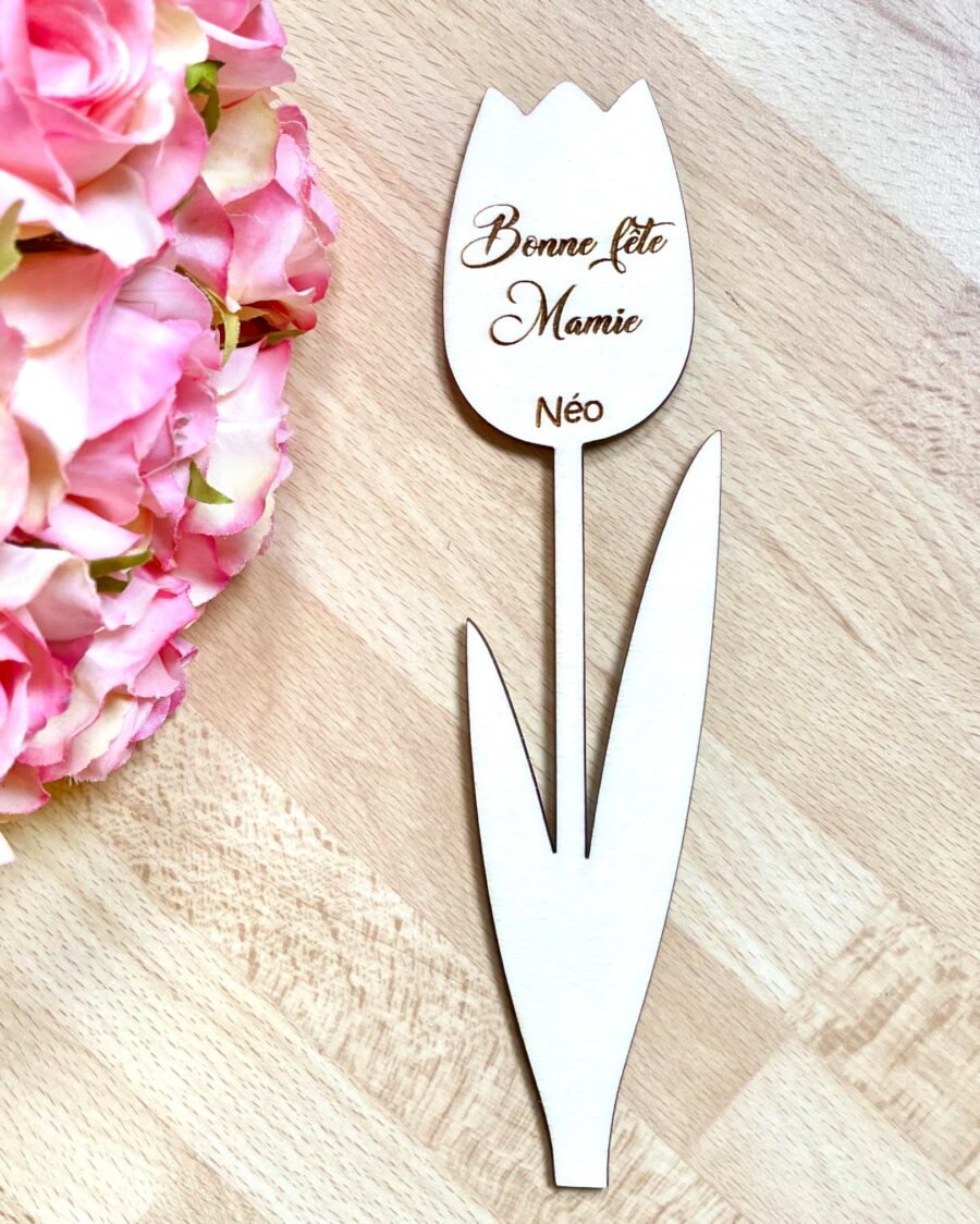 Tulipe éternelle fête des mères grands-mères fleur gravée