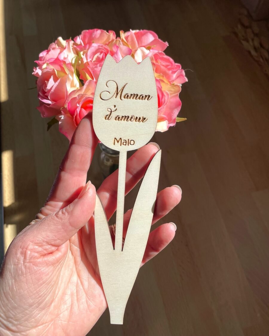 Magnet fleur éternelle en bois personnalisée