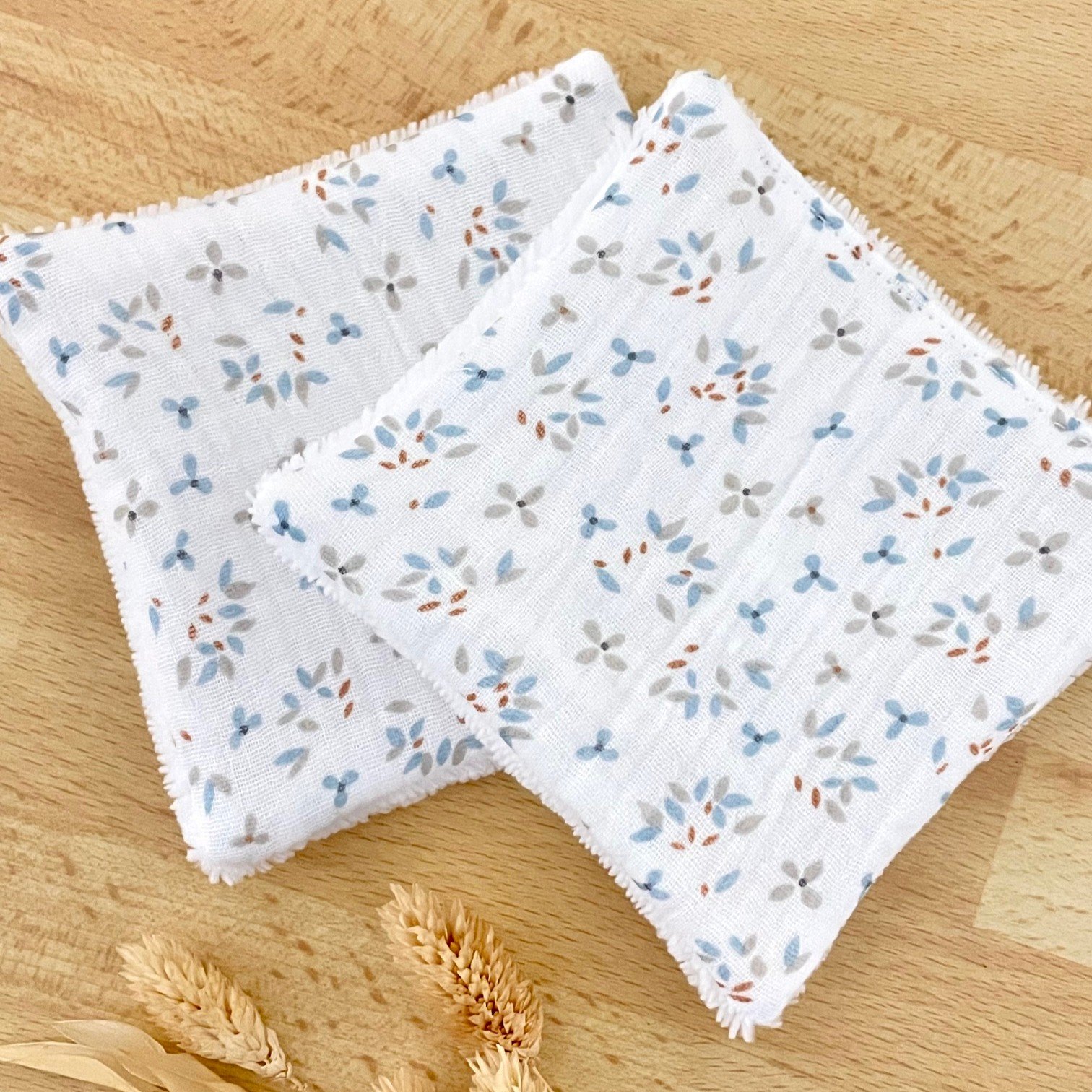 Coton lavable bambou petites fleurs bleues